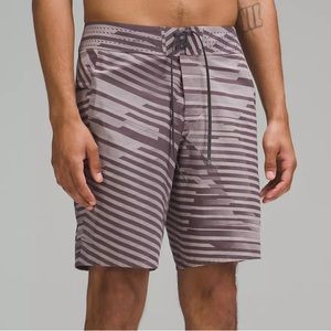 BLululemon Current State Board Short 9”Size 31 Mauve Grey / Shadow Grey Pattern